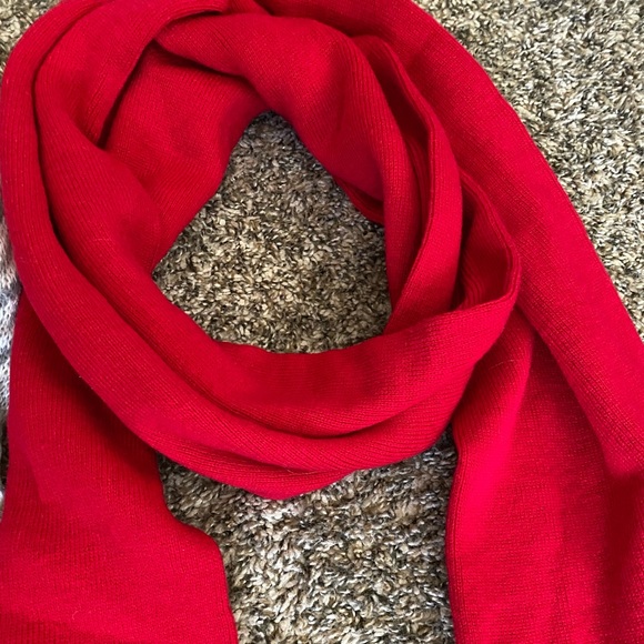 Two scarfs - Picture 3 of 5